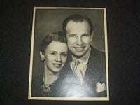 JESSICA TANDY & HUME CRONEN AUTOGRAPHED 8X10 PHOTOGRAPH - J 6276