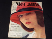 1971 SEPTEMBER MCCALL'S MAGAZINE - NICE FASHION FRONT COVER - E 713