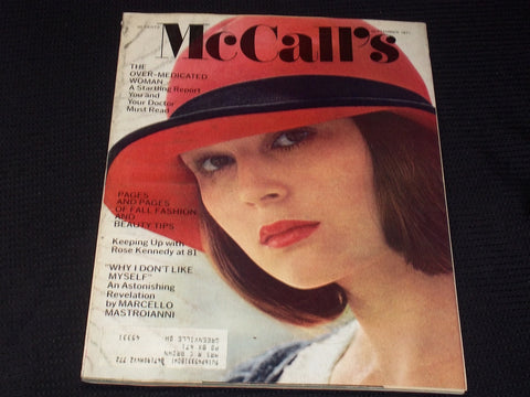1971 SEPTEMBER MCCALL'S MAGAZINE - NICE FASHION FRONT COVER - E 713