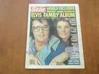 1977 OCTOBER 25 THE STAR NEWSPAPER - ELVIS PRESLEY FAMILY ALBUM - NP 4695