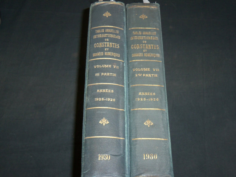 1925-1926 TABLES ANNUELLES DE CHEMIE - PHYSIQUE - BIOLOGIE LOT OF 2 - KD 4543