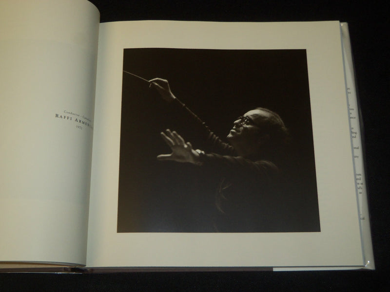2001 FACING ARTISTS HARDCOVER BOOK SIGNED BY V. TONY HAUSER - FIRST EDN - I 1780