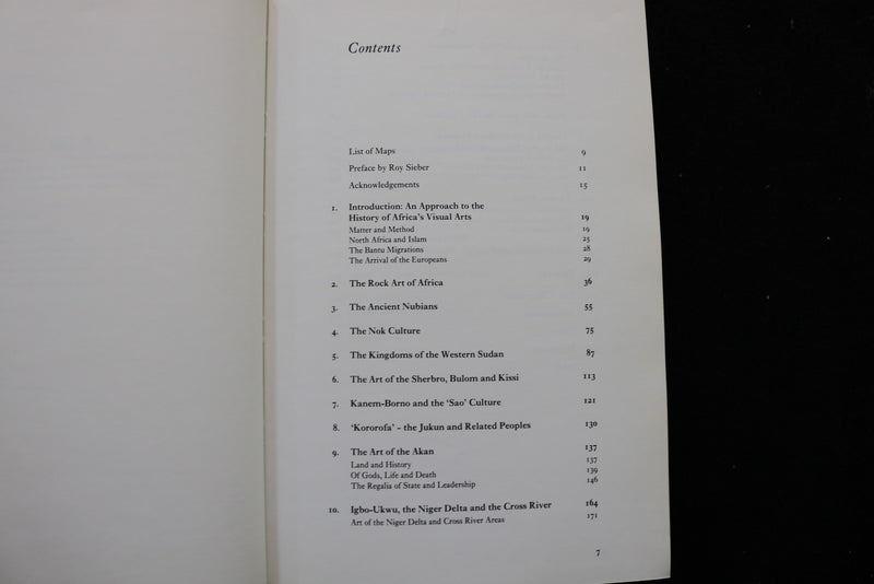 1984 A SHORT HISTORY OF AFRICAN ART HARDCOVER BOOK BY WERNER GILLON - KD 9760