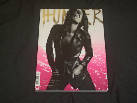 2012 AUTUMN/WINTER HUNGER MAGAZINE - ISSUE THREE - NAOMIE HARRIS COVER - B 1015