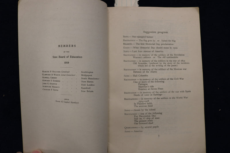 1919-1923 CONNECTICUT SCHOOL DOCUMENT - LOT OF 2 - SOFTCOVER - K 1500