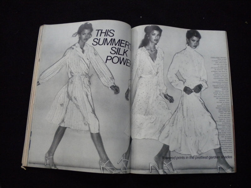 1978 JUNE VOGUE MAGAZINE - BRITISH EDITION - LINDA HUTTON COVER - SP 1533F