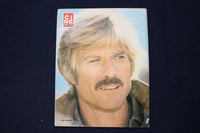 1982 JAN 21 CINE REVUE MAGAZINE - KATHLEEN TURNER-ROBERT REDFORD COVER - E 23530
