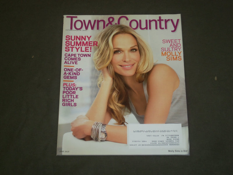 2010 JUNE TOWN & COUNTRY MAGAZINE - MOLLY SIMS COVER - B 2354