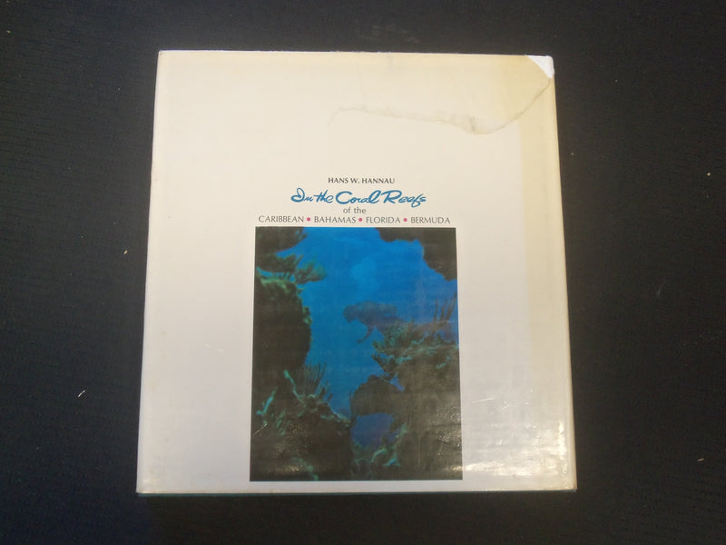 1974 IN THE CORAL REEFS OF THE BAHAMAS, FLORIDA & BERMUDA HARDCOVER BOOK- R 735E
