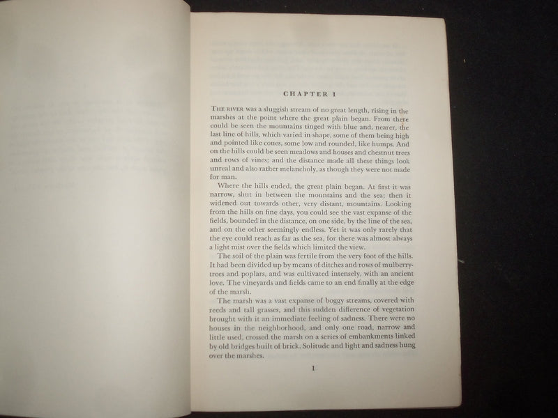 1948 THE SKY IS RED HARDCOVER BOOK BY GIUSEPPE BERTO - KD 9291