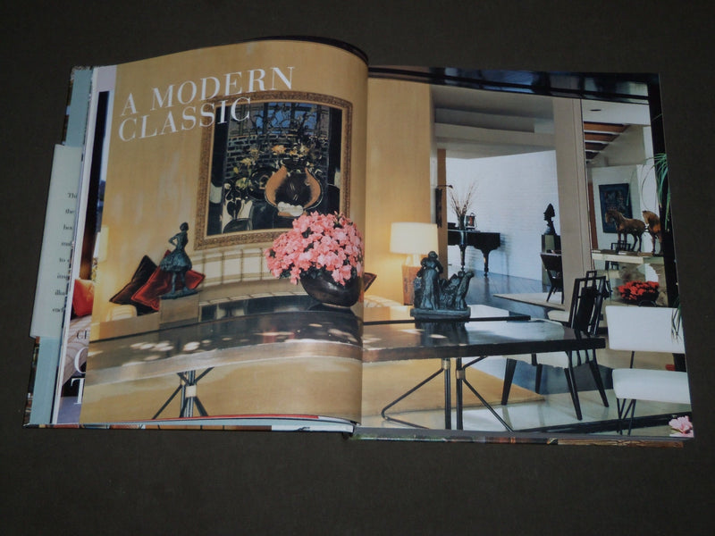 2010 AT HOME WITH TOWN & COUNTRY BOOK BY SARAH MEDFORD - GREAT PHOTOS - D 197