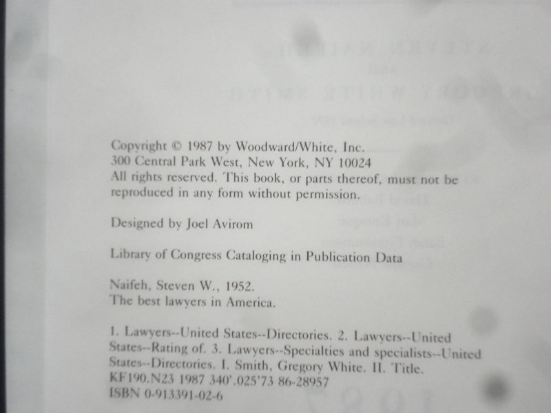 1983 & 1987 THE BEST LAWYERS IN AMERICA HARDCOVER BOOKS - 2 VOLUMES - KD 8830