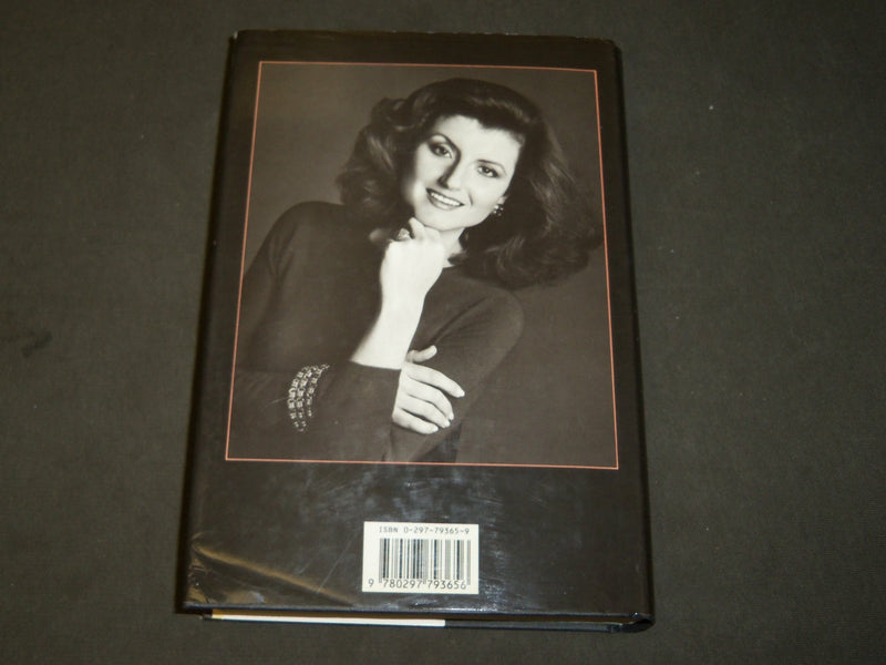1988 PICASSO CREATOR AND DESTROYER BOOK INSCRIBED BY ARIANNA HUFFINGTON- KD 5325