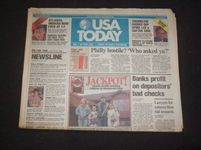 1994 MAY 13-15 USA TODAY NEWSPAPER-BANKS PROFIT ON DEPOSITORS' BAD CHECK-NP 7777