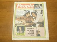 1976 SEP 5 MODERN PEOPLE NEWSPAPER - WHY CLASSMATES HATED YOUNG ELVIS - NP 4755