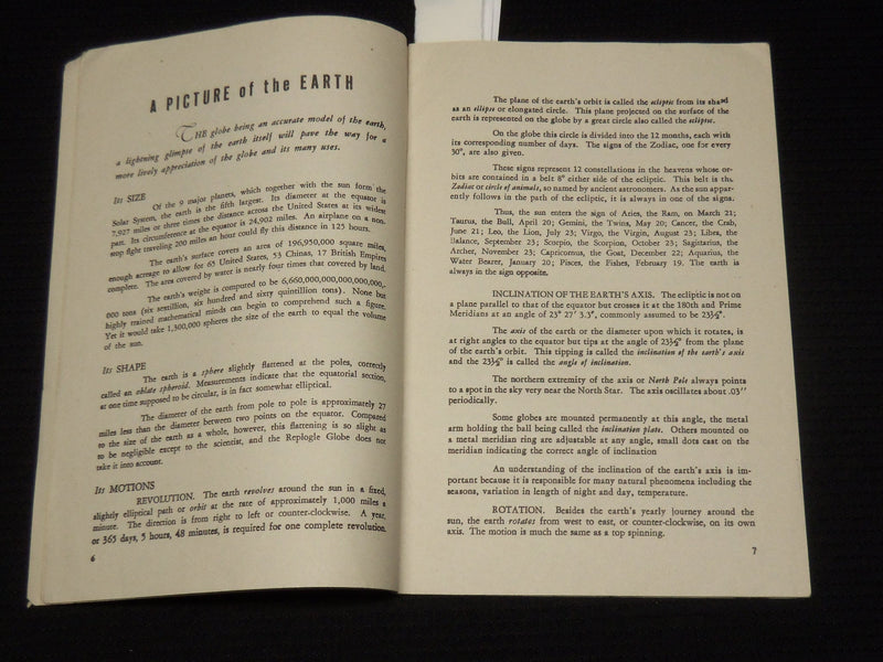 1940'S THE STORY OF THE GLOBE BOOK - REPLOGLE GLOBES - CHICAGO- K 547