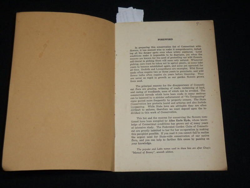 1900'S CONSERVATION LIST OF CONNECTICUT WILD FLOWERS SOFTCOVER BOOK - J 6511