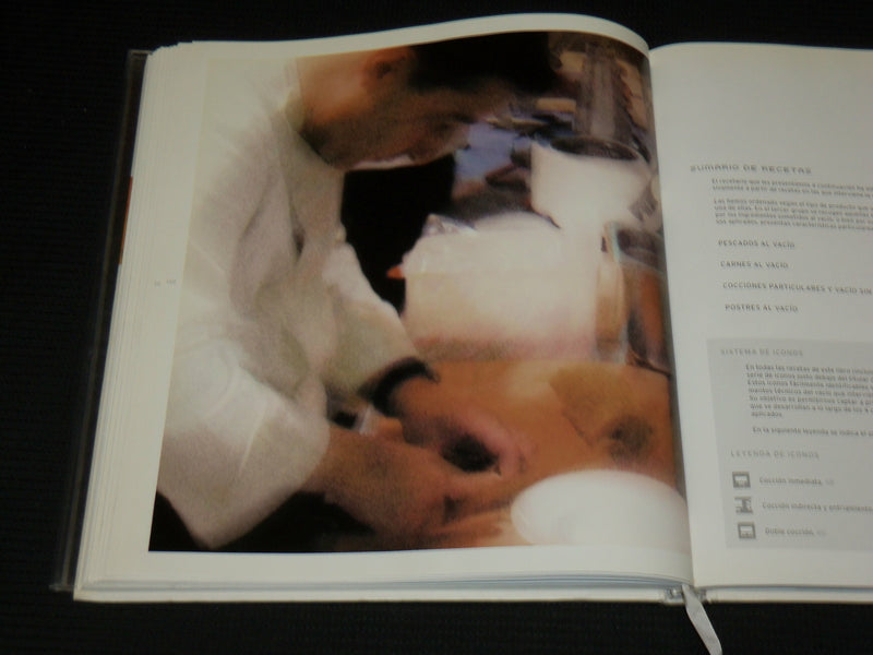 2004 LA COCINA AL VACIO HARDCOVER BOOK BY JOAN ROCA & SALVADOR BRUGUES - R 722B