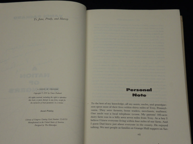1972 A NATION OF STRANGERS HARDCOVER BOOK INSCRIBED BY VANCE PACKARD - D 440