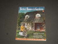 1942 AUGUST BETTER HOMES & GARDENS MAGAZINE - NICE ILLUSTRATED COVER - SP 7742