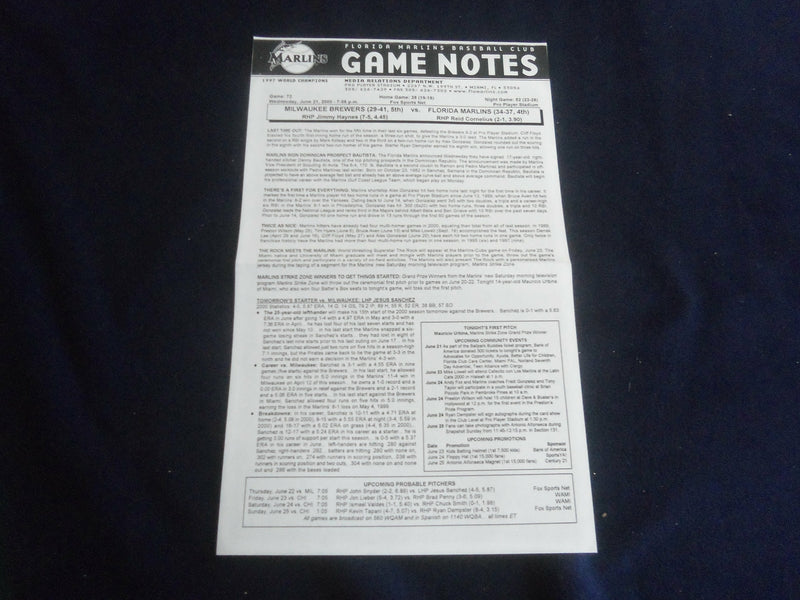 2000 JUNE FLORIDA MARLINS MAGAZINE & SCORECARD - ST 7101