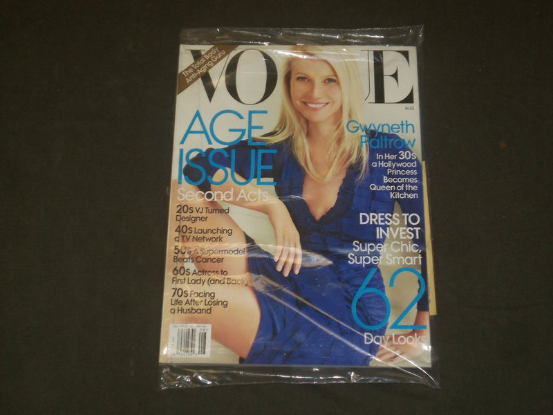2010 AUGUST VOGUE MAGAZINE - GWYNETH PALTROW - B 2546