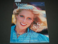 1977 JANUARY/FEBRUARY VOGUE PATTERNS MAGAZINE - FASHION - SP 5802
