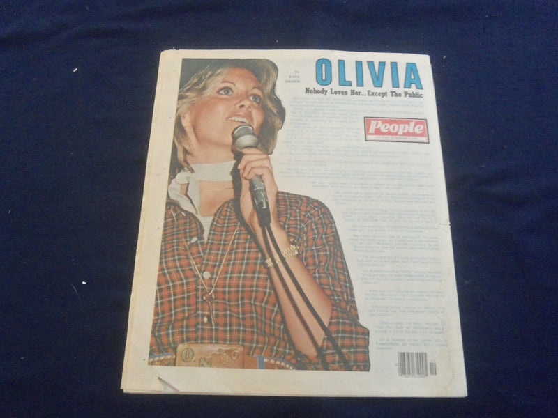 1976 NOVEMBER 7 MODERN PEOPLE NEWSPAPER - CHEVY CHASE, REPLACE CARSON? - NP 5700