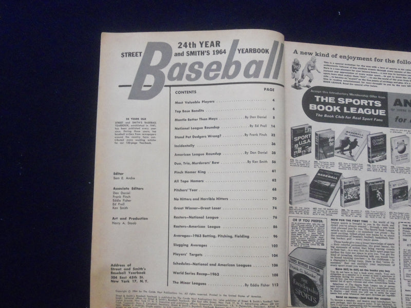 1964 STREET AND SMITH'S BASEBALL MAGAZINE - WARREN SPAHN COVER - SP 1523C