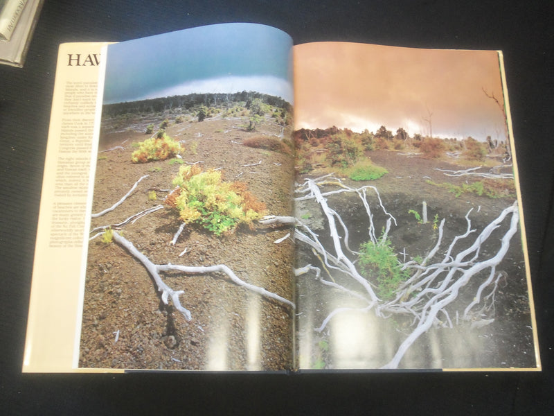 1987 HAWAII HARDCOVER BOOK BY BILL HARRIS - R 735J
