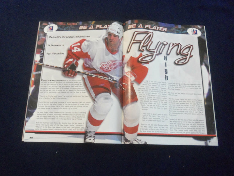 2002 FEBRUARY/MARCH POWER PLAY HOCKEY MAGAZINE - DOUG WRIGHT COVER - F 254O