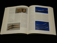 1999 DAS NEUE HELLAS SOFTCOVER BOOK - BAYERISCHES NATIONAL MUSEUM - R 716Y
