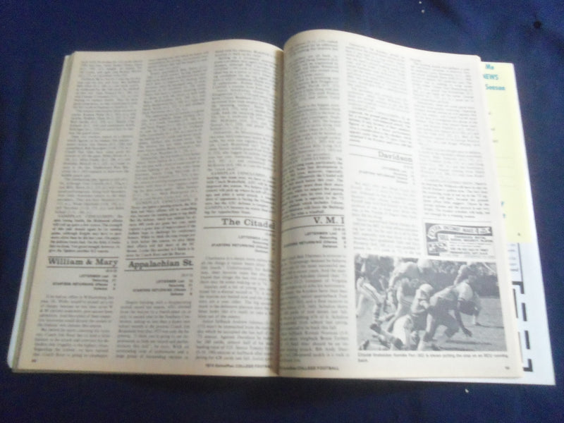 1974 GAME PLAN COLLEGE FOOTBALL MAGAZINE - 1974 ANNUAL REVIEW - SP 6481H