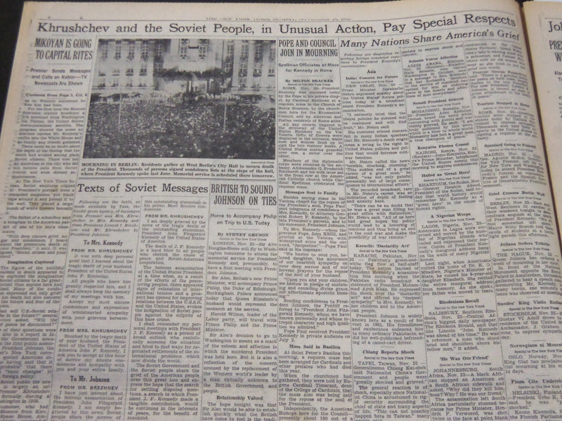 1963 NOVEMBER 24 NEW YORK TIMES - KENNEDY'S BODY LIES IN WHITE HOUSE - NT 7172