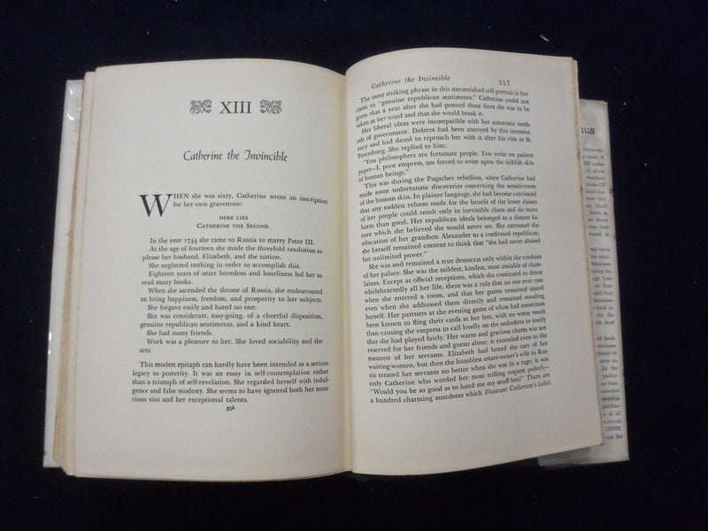 1935 CATHERINE THE PORTRAIT OF AN EMPRESS HARDCOVER BOOK BY GINA KAUS - KD 8356