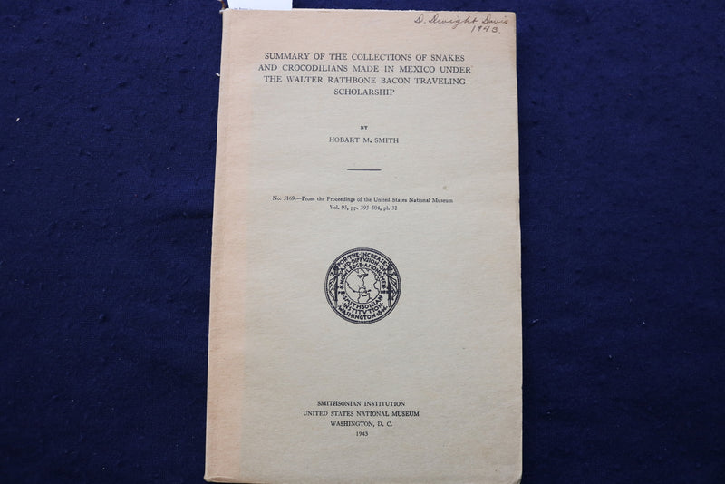 1943 COLLECTIONS OF SNAKES AND CROCODILIANS SOFTCOVER BOOK BY H. SMITH - K 919