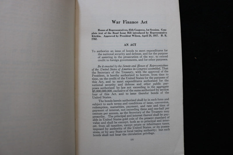 1917 MAY WAR FINANCE PRIMER SOFTCOVER BOOK - K 3001