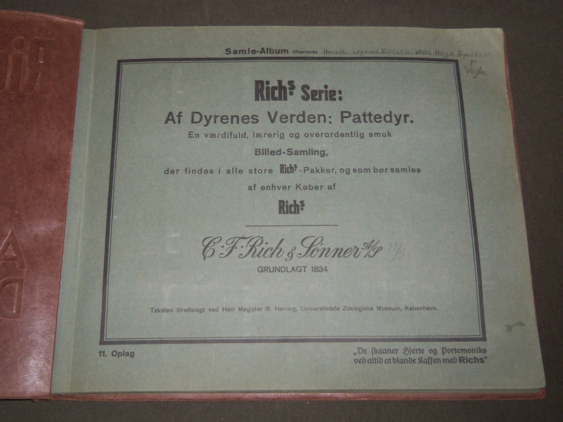 1930'S RICH'S SERIE AF DYRENES VERDEN ANIMAL TOBACCO CARDS ALBUM - KD 3181