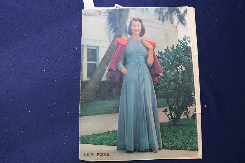 1942 NOV 22 SUNDAY NEWS PICTURE NEWSPAPER - LILY PONS - OPERA STARS - E 22740