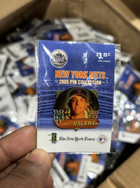 2005 NEW YORK METS ERIC VALENT #57 COLLECTIBLE PIN HUGE LOT OVER 500+ -MLB PROMO