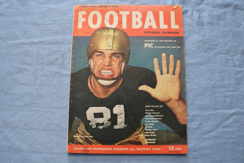 1947 STREET AND SMITH'S FOOTBALL PICTORIAL MAGAZINE - CONNOR COVER - ST 5506P