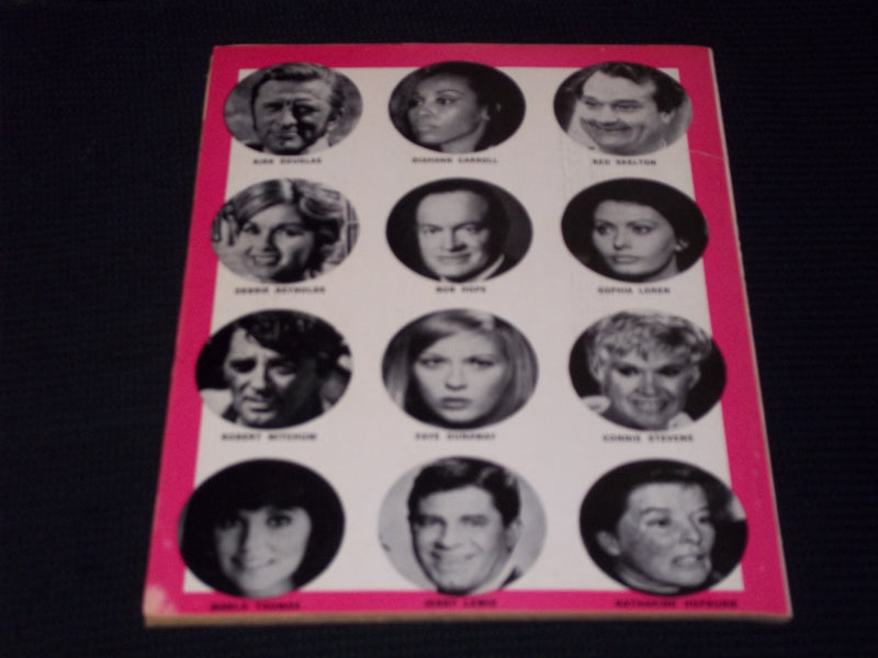 1969 #4 WHO'S WHO IN MOVIES MAGAZINE - SINATRA STREISAND FRONT COVER - E 17184