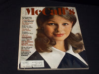 1972 APRIL MCCALL'S MAGAZINE - NICE FASHION FRONT COVER - E 2193