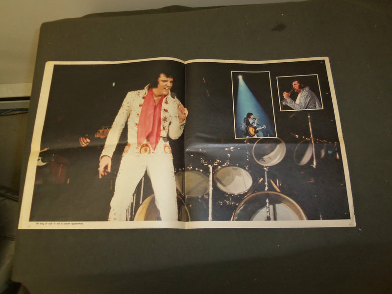 1977 THE SUNDAY BULLETIN NEWSPAPER - ELVIS PRESLEY TRIBUTE - NP 3420