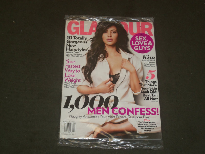 2011 FEBRUARY GLAMOUR MAGAZINE - KIM KARDASHIAN COVER - B 3196