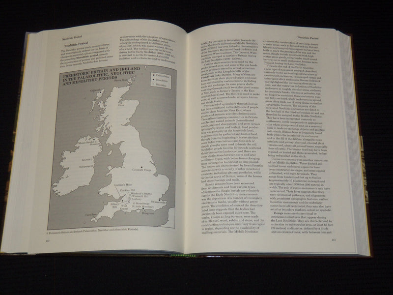 2008 EARLY PEOPLES OF BRITAIN AND IRELAND VOLUME 1 & 2 - R 701K
