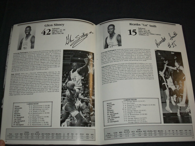 1988-1989 GEORGE WASHINGTON UNIVERSITY BASKETBALL MEDIA GUIDE - J 3862