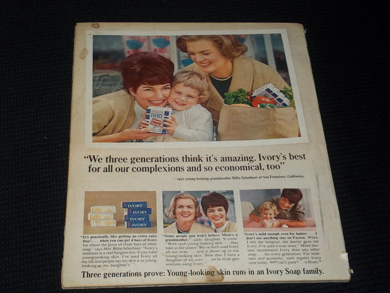 1966 DECEMBER PHOTOPLAY MAGAZINE - LIZ & BURTON FRONT COVER - E 3917