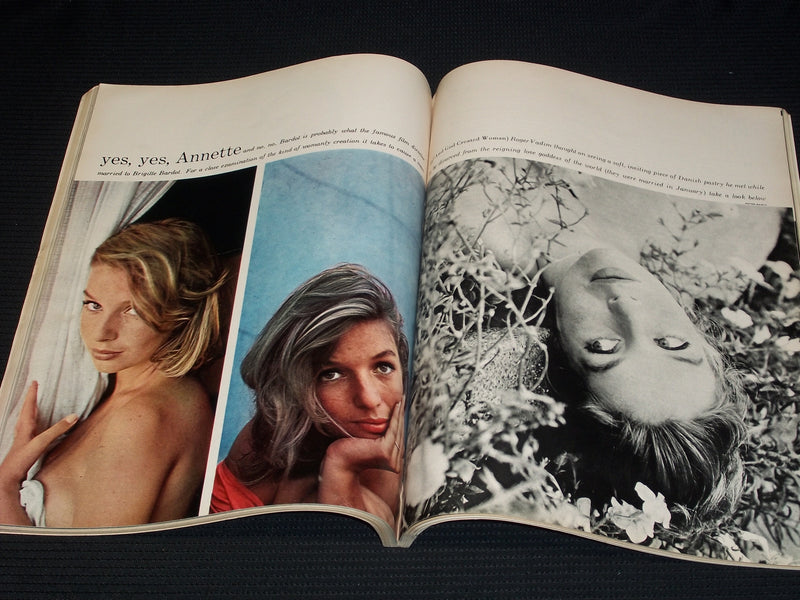 1958 DECEMBER ESQUIRE MAGAZINE - CHRISTMAS ISSUE FRONT COVER - E 1028