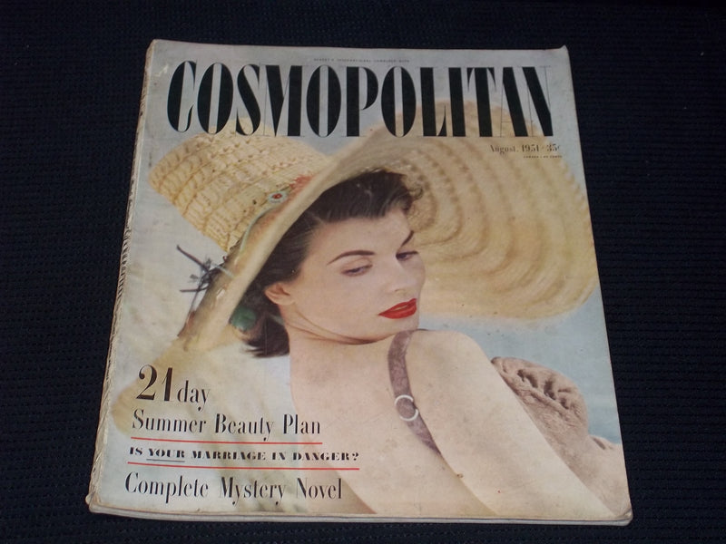 1951 AUGUST COSMOPOLITAN MAGAZINE - NICE FASHION FRONT COVER - E 15129